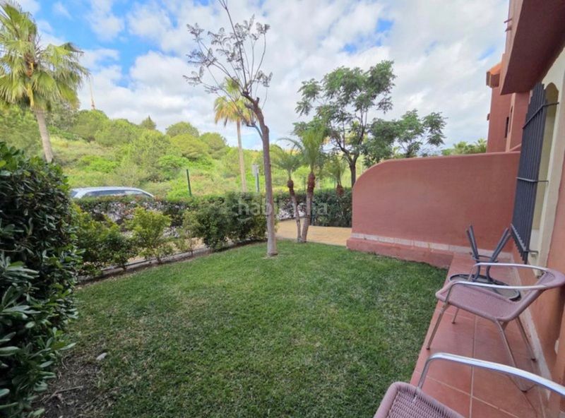 Foto a8f6fd37-ec7c-49cf-81a3-0050f33da4df. Pis amb xemeneia aparcament piscina a Buenas Noches Estepona