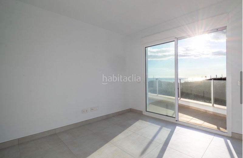 Foto 67e37554-72a0-4f35-a539-308f5508f412. Àtic amb xemeneia aparcament piscina a Alto de los Monteros Marbella