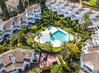 Casa adossada a Sierra Blanca. Marbella