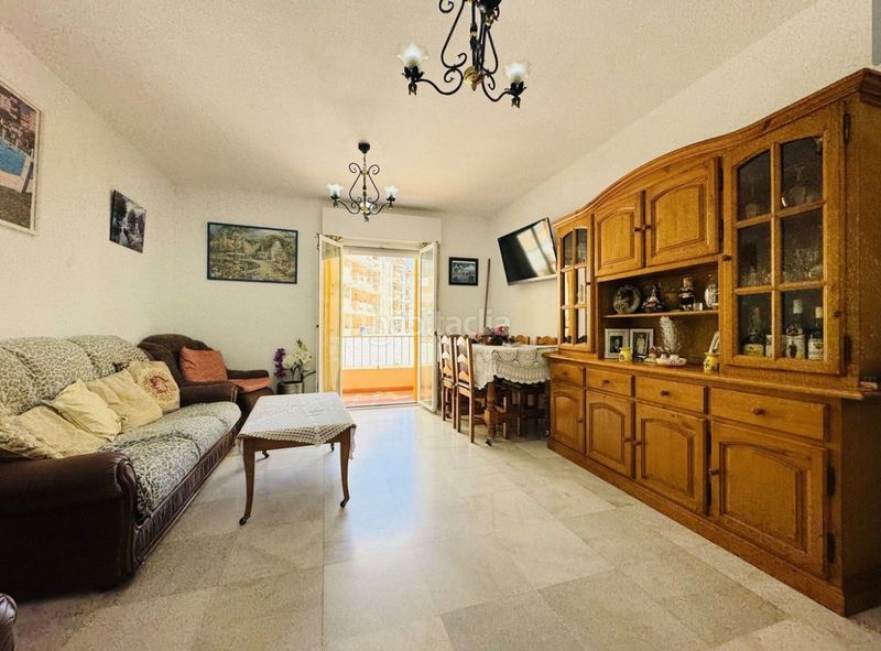 Foto aab23431-1d97-4e36-bd87-46b36acd74ac. Pis amb xemeneia aparcament piscina a San Luis de Sabinillas Manilva