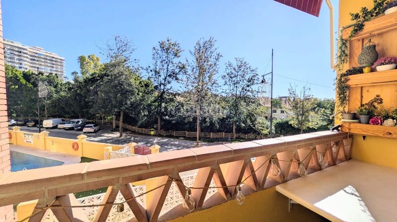 Foto b88869e9-758a-4fd8-a05e-a7be285a7e74. Pis amb xemeneia aparcament piscina a Los Pacos Fuengirola