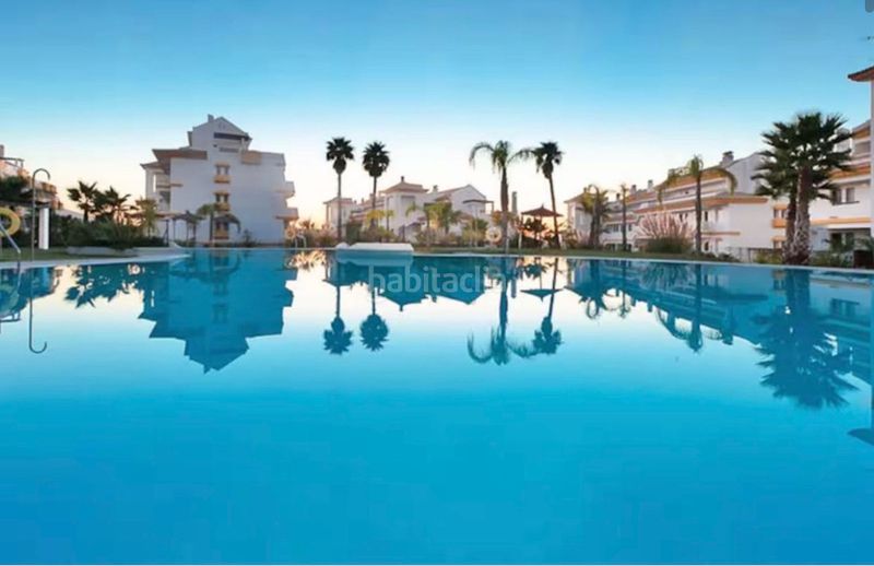 Foto 9ad5e942-260f-4d46-ad46-e3e8e2905012. Pis amb xemeneia aparcament piscina a Riviera del Sol Mijas