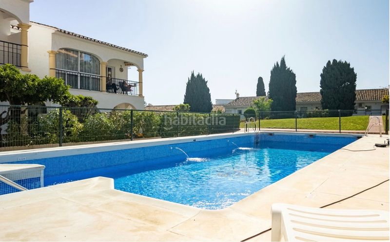 Foto 4198baaa-a5d9-4401-9e16-7bfeae5998e6. Pis amb xemeneia aparcament piscina a Los Pacos Fuengirola