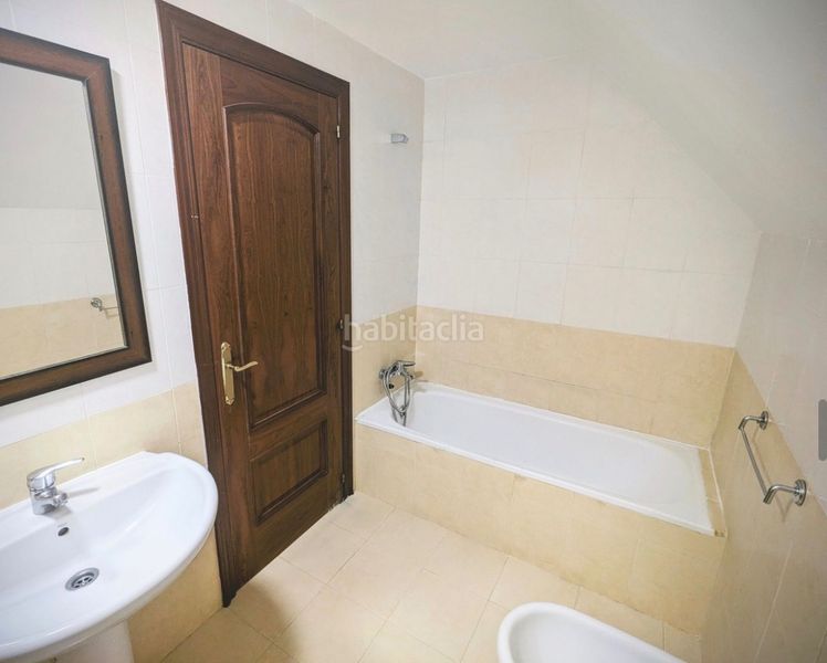 Foto da34724b-b8c5-4cc6-bed2-b26aa9f3b4a8. Pis amb xemeneia aparcament piscina a Casares golf - Casares del sol Casares