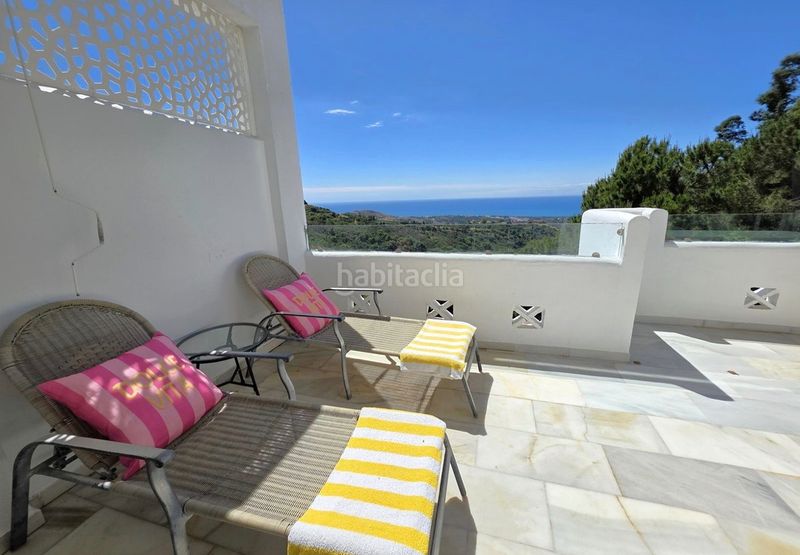 Foto d8067061-b63a-4dcf-b922-2dd9e3a04be3. Pis amb xemeneia aparcament piscina a Santa María Marbella