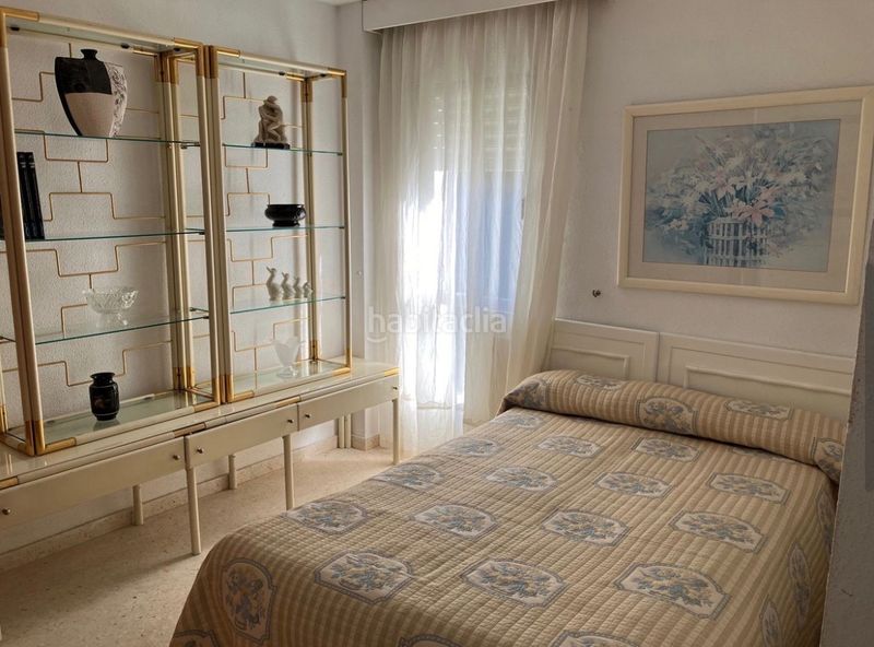 Foto 6cfc5c76-b9f3-498d-b537-48f79518e0cb. Apartament amb xemeneia piscina a Romana Playa Marbella