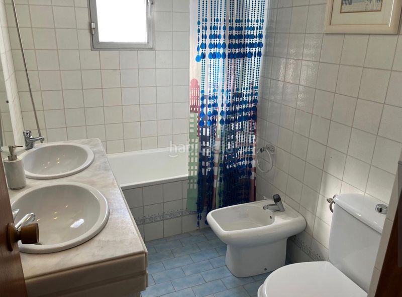 Foto 88123e12-88d0-4d9f-8351-d6dcf71e611b. Apartament amb xemeneia piscina a Romana Playa Marbella