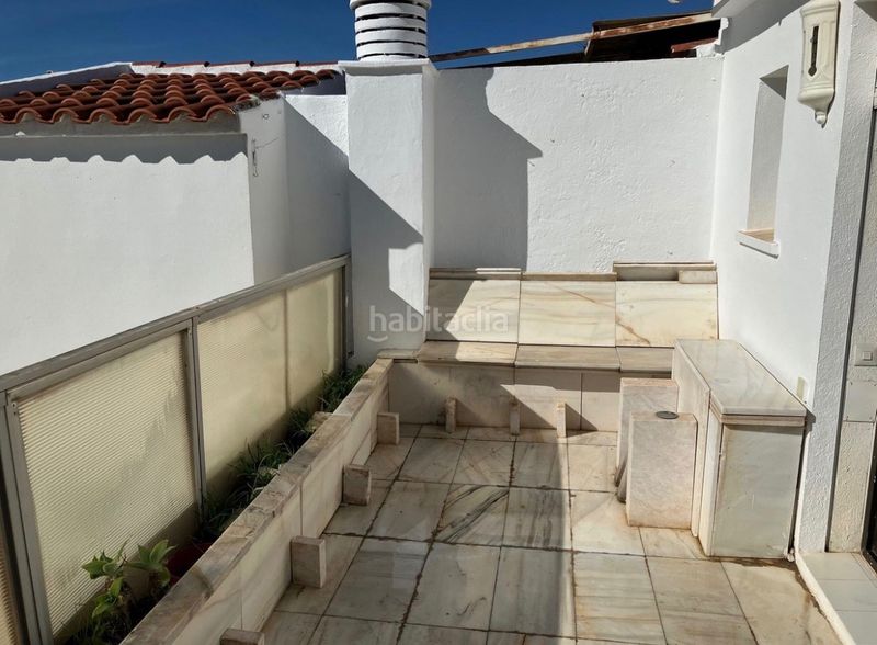 Foto d1991f6e-e386-4cfa-a3e2-44e545a4c718. Apartament amb xemeneia piscina a Romana Playa Marbella