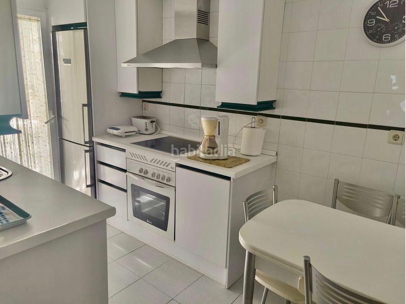 Foto b9509bd0-ba0b-4ce0-9dd7-857babadc3b2. Pis amb xemeneia aparcament piscina a La Dama de Noche - La Alzambra Marbella