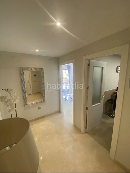 Foto 8bce7bd2-604b-4c86-8368-72fe948c7e32. Pis amb xemeneia aparcament piscina a La Alquería Benahavís