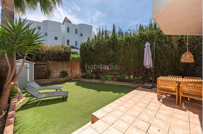 Foto 02f803f1-ed04-488e-8ea2-f380928009e1. Casa amb xemeneia aparcament piscina a La Concha - Resina Golf Estepona