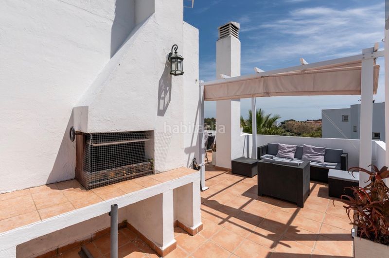 Foto 408dcd6a-d610-4528-b284-b2ec3d38a488. Casa amb xemeneia aparcament piscina a La Concha - Resina Golf Estepona