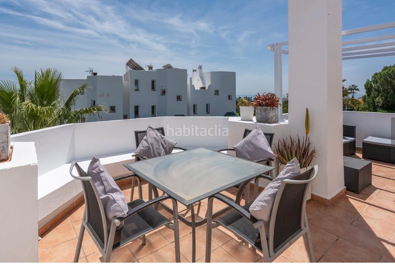 Foto 55ca29e8-5449-46ab-b9ed-54a58448dbce. Casa amb xemeneia aparcament piscina a La Concha - Resina Golf Estepona
