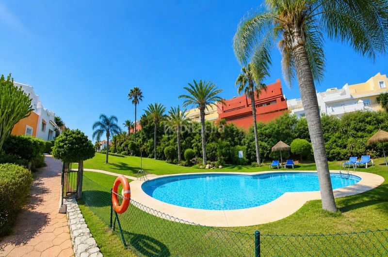 Foto 645a01d0-88b2-4ab0-96ce-4496a755cb60. Pis amb xemeneia aparcament piscina a Doña Julia Golf Casares