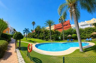 Pis en Do�a Julia Golf. Bahia de casares