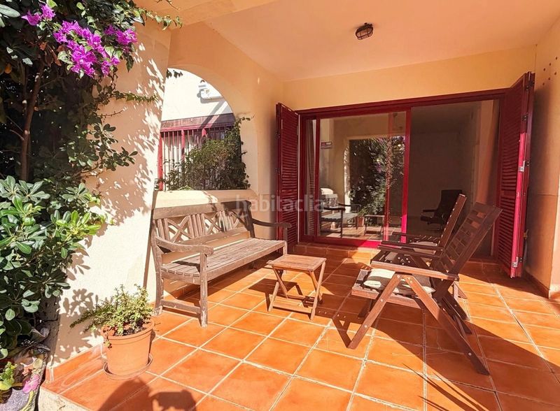 Foto a438e978-aa11-47ff-9e4e-ad27be8344a7. Pis amb xemeneia piscina a bahía de Casares Casares