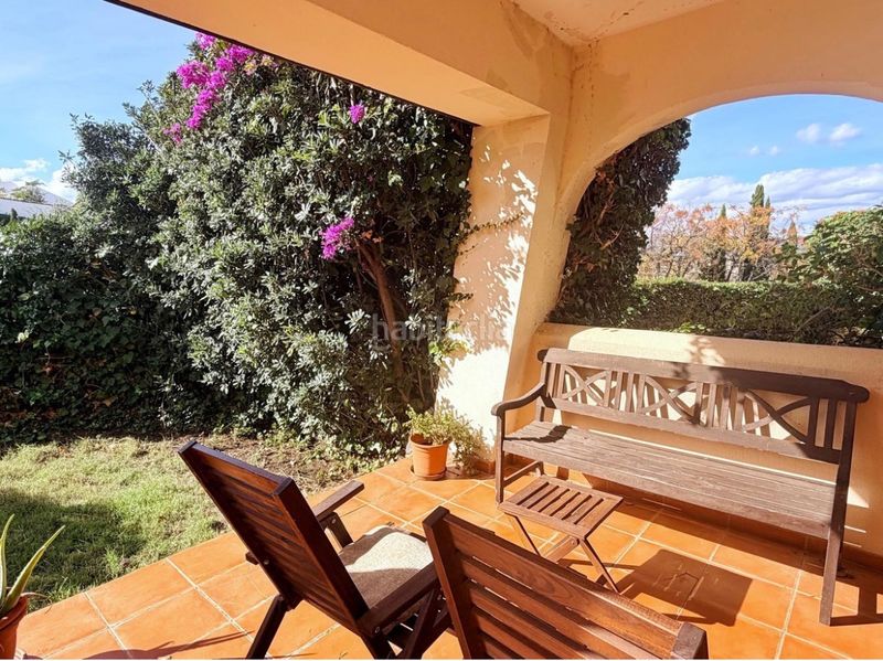 Foto db012f98-a1a2-4c17-b0b1-bf00f7f7459f. Pis amb xemeneia piscina a bahía de Casares Casares