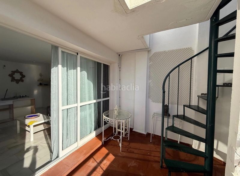 Foto abdb4943-e612-43d7-96a2-3c88f605dab4. Pis amb xemeneia piscina a Riviera del Sol Mijas