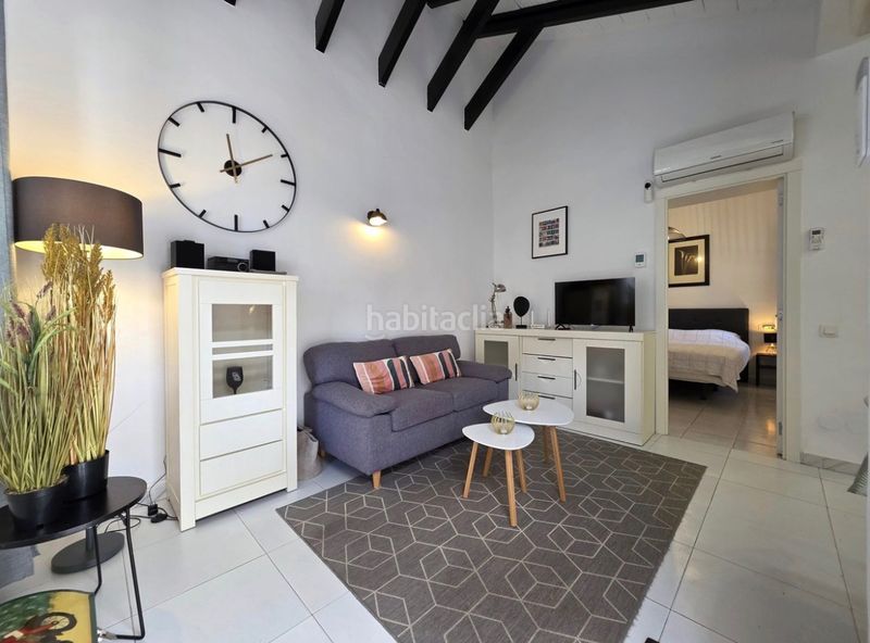 Foto 7d8bc7f9-e181-4d43-b77b-57d3143b3f51. Casa amb xemeneia a Marbesa Marbella