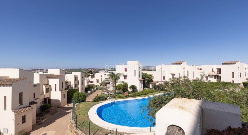 Foto aa4b35d0-a4cb-4815-b64f-7f4e2edaf5f5. Pis amb xemeneia aparcament piscina a Doña Julia Golf Casares