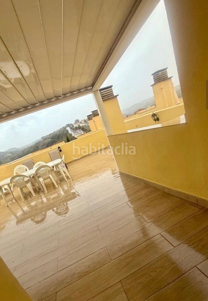 Foto 4eb0abcf-95d3-498f-a535-f8c59af9472c. Pis amb xemeneia aparcament piscina a El Castillo Manilva