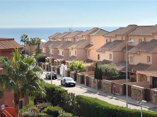 Piso en Buenas Noches. Estepona