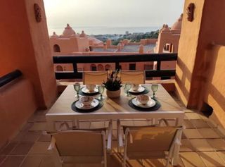 Etagenwohnung in El Castillo. Manilva