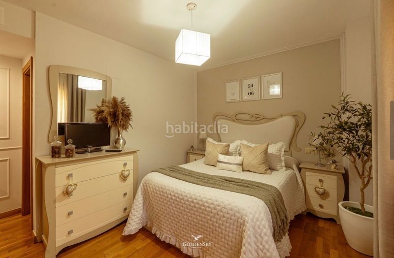 Foto b1df353b-485d-4e01-b445-c56e10afe0f6. Pis amb xemeneia aparcament a Centro Estepona