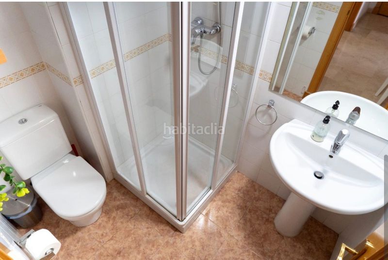 Foto 1f8f0f55-eef9-4479-9706-83eb85c10c9c. Pis amb xemeneia piscina a Torreblanca del Sol Fuengirola