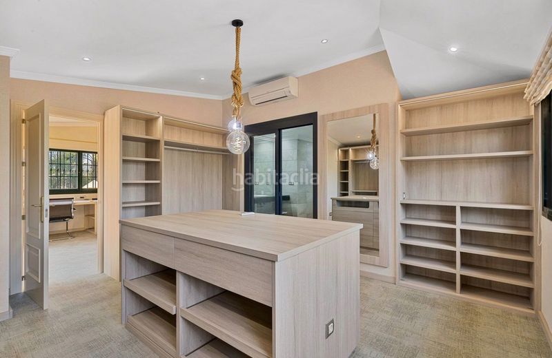 Foto a9523624-d060-4a42-880f-d736bda0953c. Casa amb xemeneia aparcament piscina a Casasola Estepona