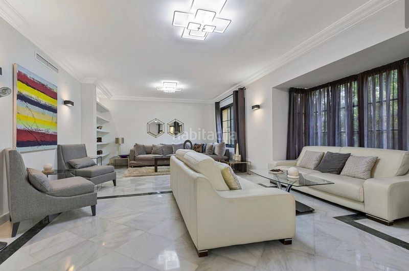 Foto b926bbac-2b73-446a-97ef-4b5302272ba0. Casa amb xemeneia aparcament piscina a Casasola Estepona