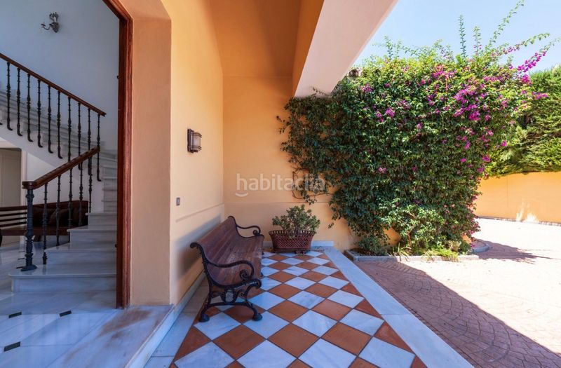 Foto c37011fe-f9ea-4a28-a72d-3d6243005759. Casa amb xemeneia aparcament piscina a Casasola Estepona