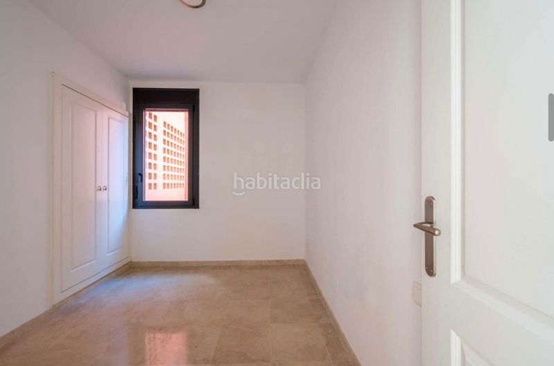 Foto e8ec4226-6eb0-4b17-aae6-2fdaf6144c75. Pis amb xemeneia aparcament piscina a Calahonda Mijas