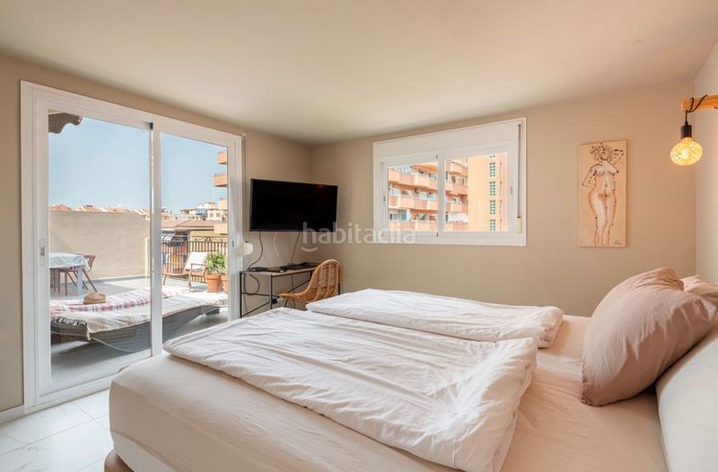 Foto 066d564a-fe12-45a5-8302-8595ba6dc089. Àtic amb xemeneia a Playa de los Boliches Fuengirola