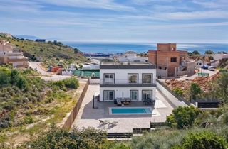 Casa en Santangelo. Villa in benalmadena