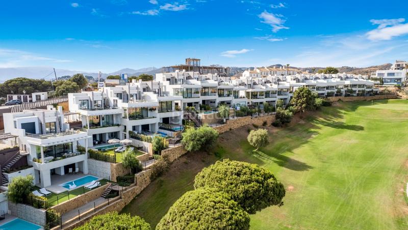 Foto 06a51ccb-81b3-45cf-b30f-7512a873a34f. Chalet in urbanización artola alta 5 in Cabopino - Artola Marbella