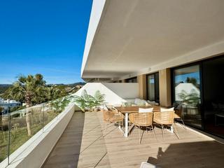 Pis en Calle luis buuel 5. Stylish apartment with large terrasse and panoramic views