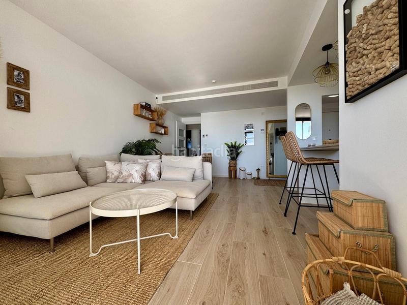 Foto 902e80d9-d409-4f08-9b48-c22c5f39f038. Piso en calle luis buñuel 5 stylish apartment with large terrasse and panoramic views en Estepona