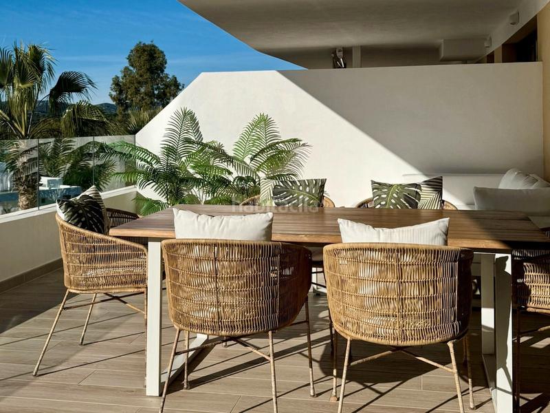 Foto a3b4a1bc-e0d9-46bc-a463-180f15cf6d73. Piso en calle luis buñuel 5 stylish apartment with large terrasse and panoramic views en Estepona