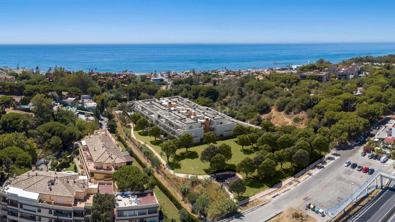 Foto bc27e343-5549-4612-b3b9-aa29caf2f503. Pis a lugar urbanizacion Marbesa 454a a Marbesa Marbella
