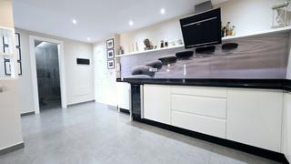 Pis en Avenida ingenieros 17. Luxurious modern fully furnished. renovated