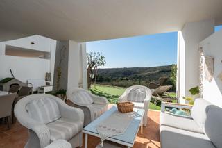 Pis a Urbanizacion montes de casares 31. Grande apartamento con jardin privado de 69m2. 2 dormitorios