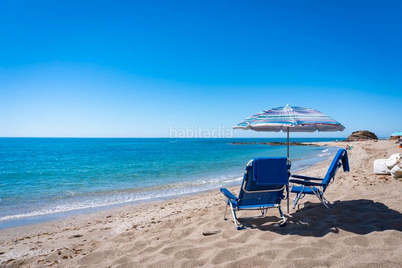 Foto 3ba286b6-731e-4781-a530-f3b08929568a. Piso en avenida luis peralta 5 second line from the beach in a world class resort! oportunity! en Mijas