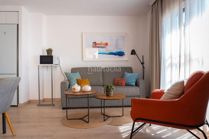 Foto 4e70c0e7-4898-40d8-b251-f5baeb3f5f31. Piso en avenida luis peralta 5 second line from the beach in a world class resort! oportunity! en Mijas