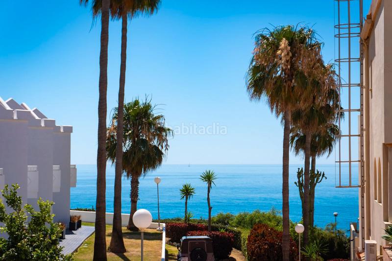 Foto 7cd34134-28e9-44b7-9b84-b91570662d70. Piso en avenida luis peralta 5 second line from the beach in a world class resort! oportunity! en Mijas
