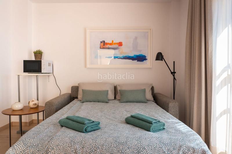 Foto cd21639c-cd5b-4dfb-b3a4-aad6549f7f5e. Piso en avenida luis peralta 5 second line from the beach in a world class resort! oportunity! en Mijas