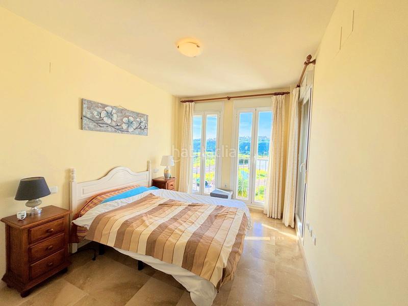 Foto 4d4e180c-9584-4cd7-9d4a-8fef5ee7bf4d. Piso beautiful 2-bedroom, 2-bathroom apartment in la duquesa, featuring a private terrace en Manilva