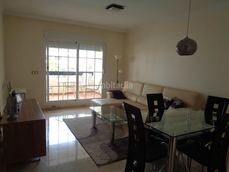 Foto 0dc2016e-6a52-4f50-acbb-b169a2bcbd64. Apartamento modern 2-bedroom apartment in prime la duquesa location en Manilva