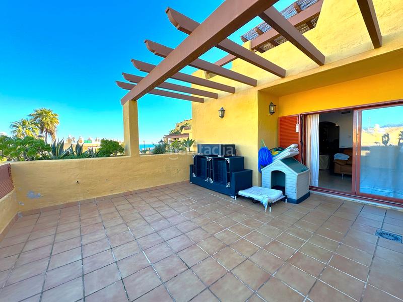 Foto 8266a5be-b70d-4aec-87cc-ee8efb618e07. Piso charming apartment with large terrace & sea views – la duquesa en Manilva