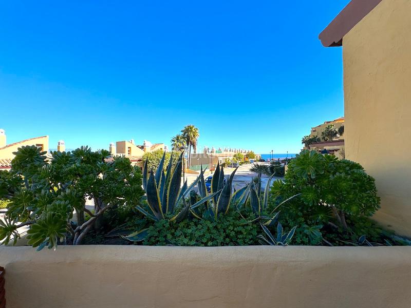 Foto adf8fb5d-8902-4117-8a05-279e98d8905f. Piso charming apartment with large terrace & sea views – la duquesa en Manilva